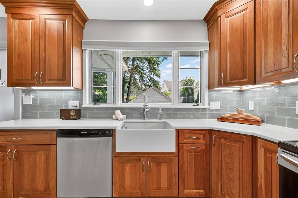 Springfield, MA 01108,39 Bronson Ter