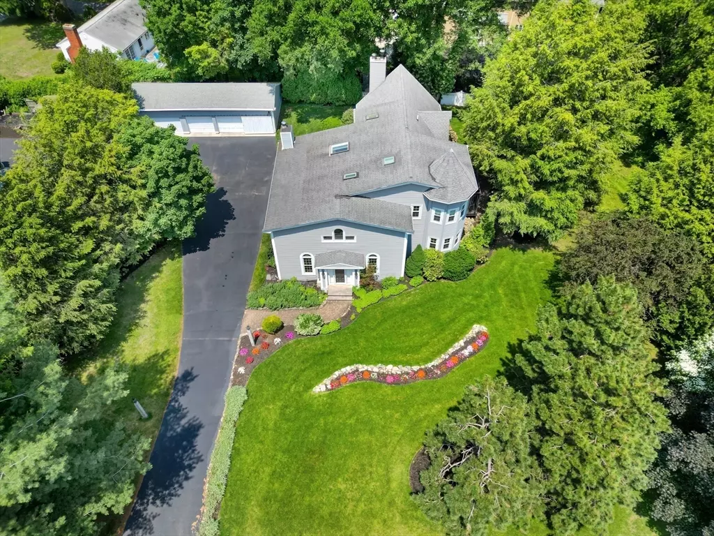Winchester, MA 01890,4 Aricia Ln