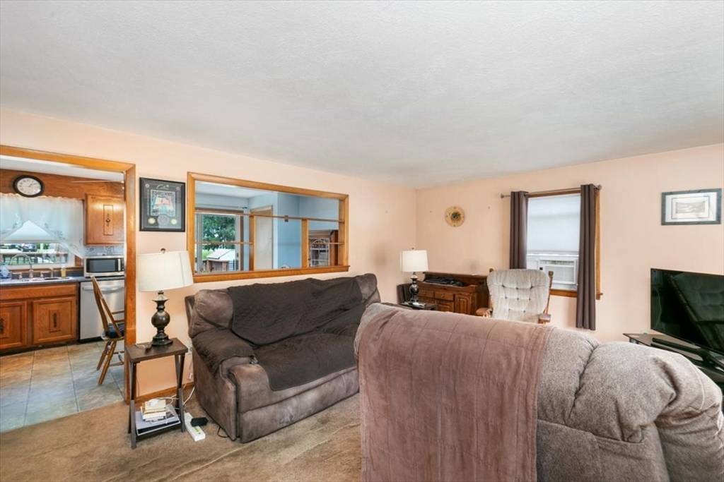 Amesbury, MA 01913,24 Alenclair