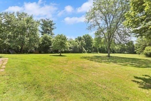 Hampden, MA 01036,61 East Longmeadow Rd
