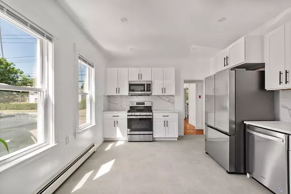 Quincy, MA 02171,279 E Squantum St #1