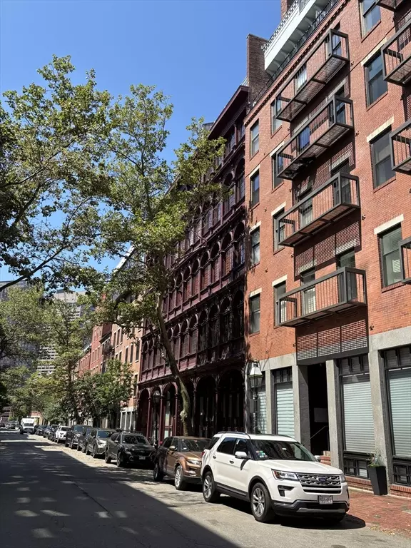 Boston, MA 02109,122-130 Fulton Street #13