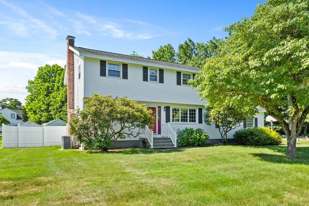 Acton, MA 01720,11 Heald Rd