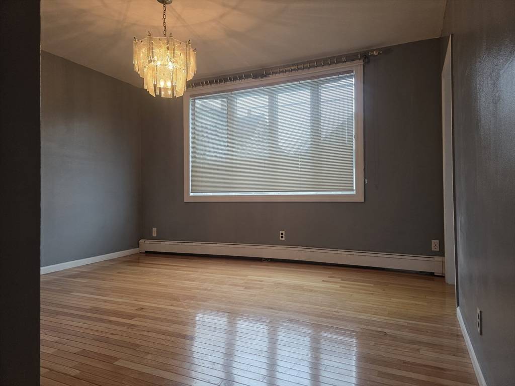 Taunton, MA 02780,63 Oak St #1