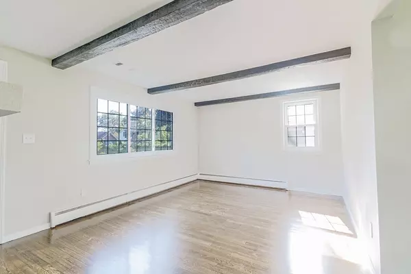 Chicopee, MA 01020,102 Mccarthy Ave