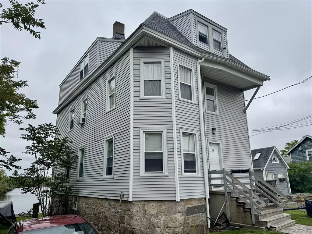 Fairhaven, MA 02719,18 Beach Street