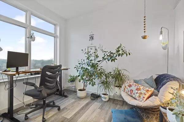 Boston, MA 02135,180 Telford St #513