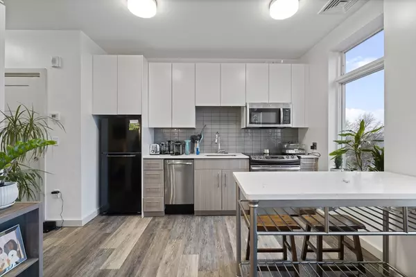 Boston, MA 02135,180 Telford St #513