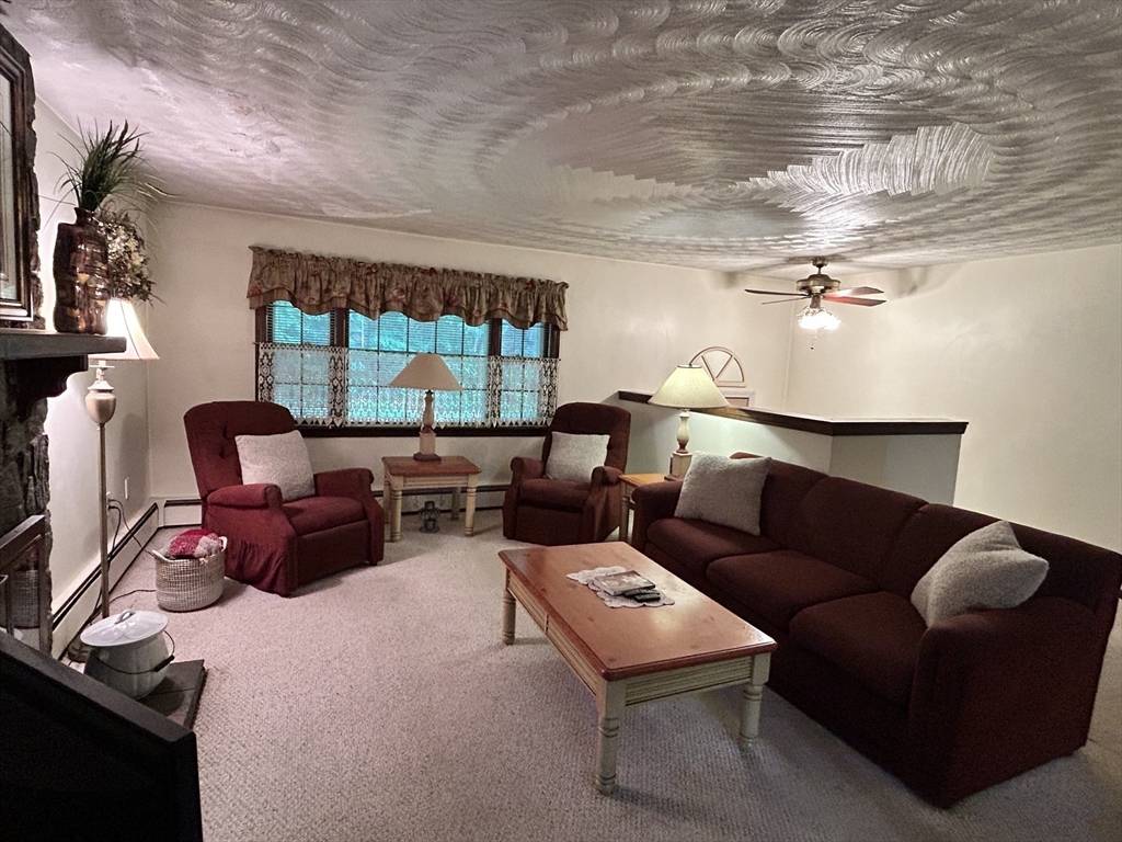 Maynard, MA 01754,58 Summer Hill Rd