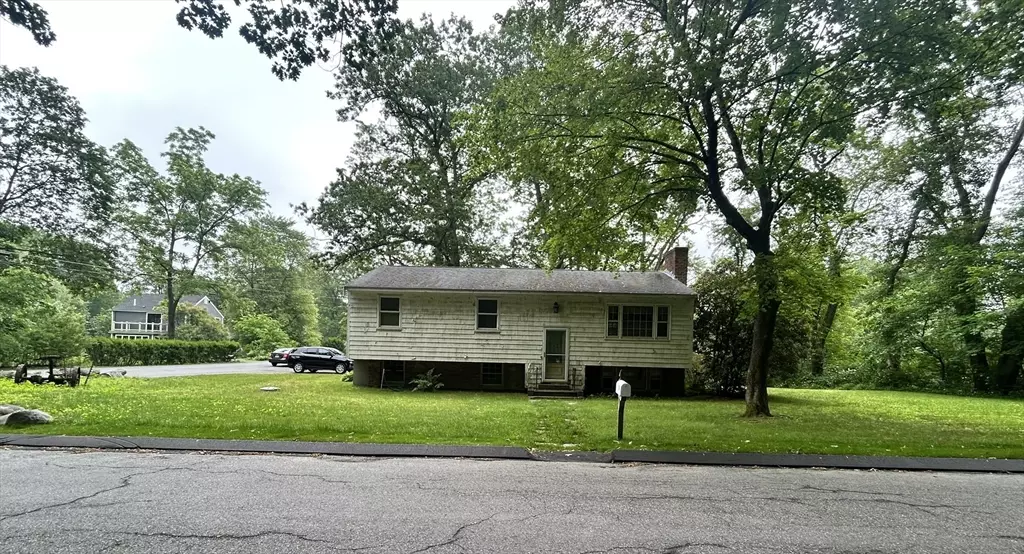 Maynard, MA 01754,58 Summer Hill Rd