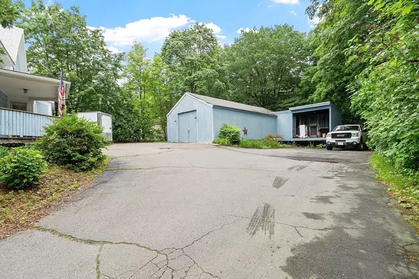 Lunenburg, MA 01462,9 Pleasant St