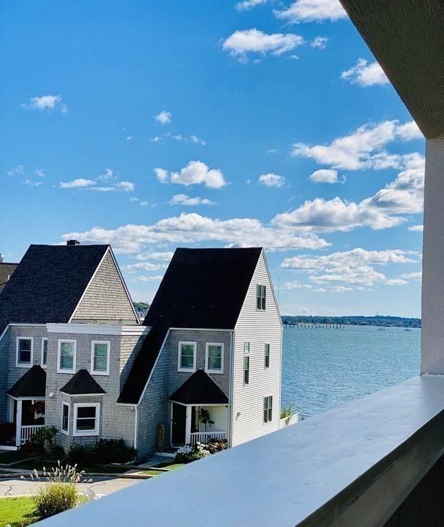Hull, MA 02045,1 Commodore Ct #304