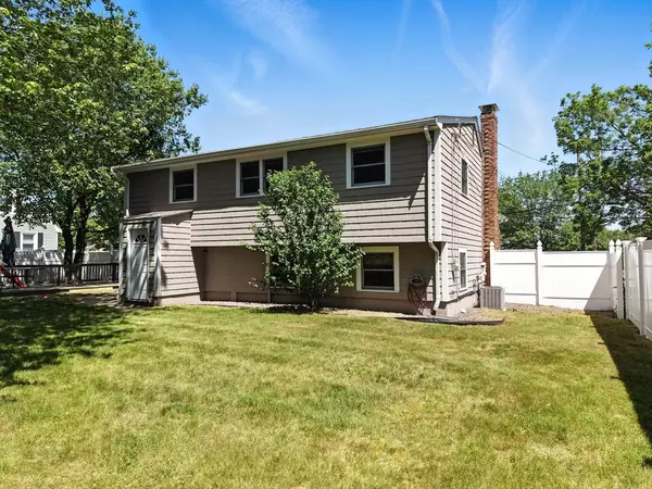 Stoughton, MA 02072,55 Rogers Dr