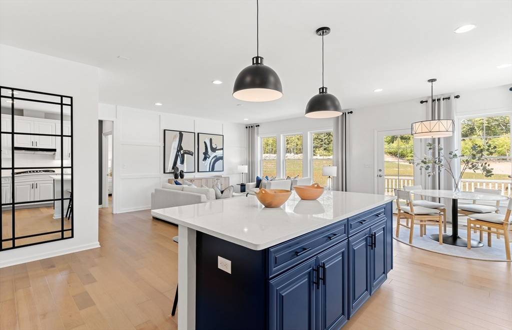 Norton, MA 02766,20 Lloyd Circle #3200