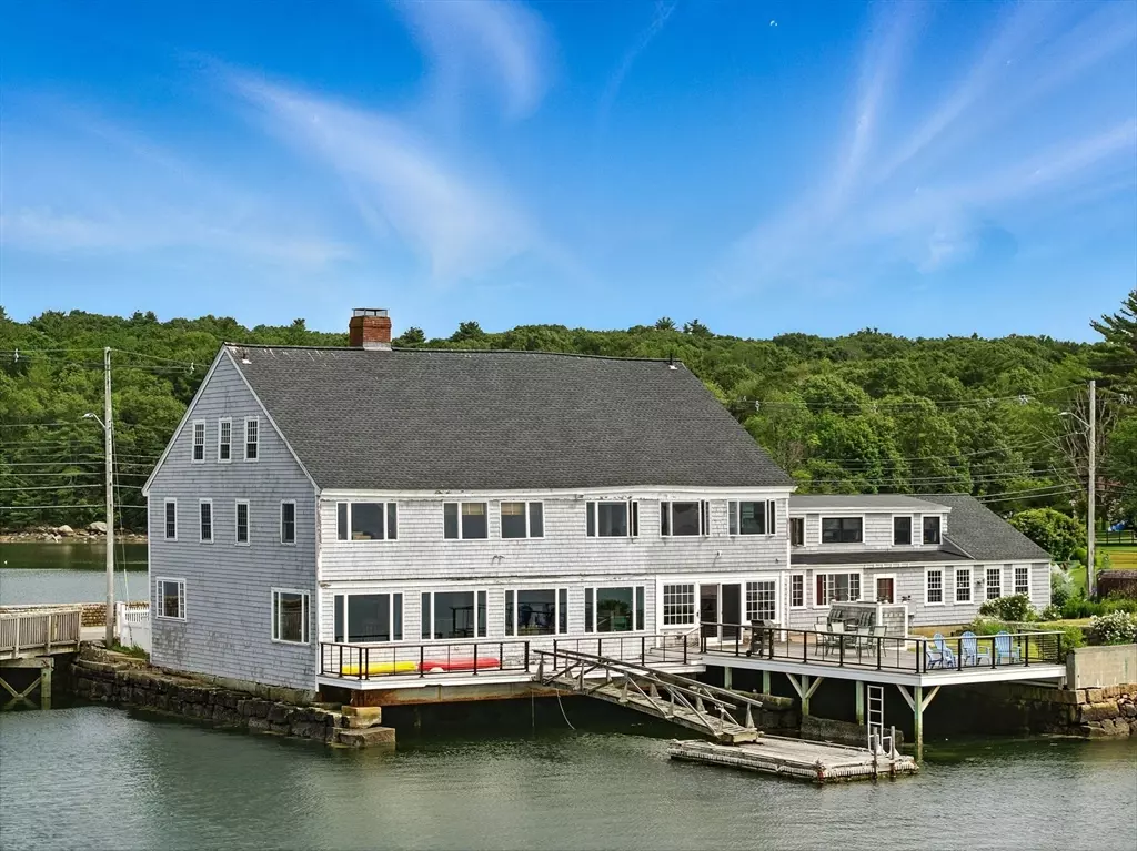 Gloucester, MA 01930,672 Washington Street