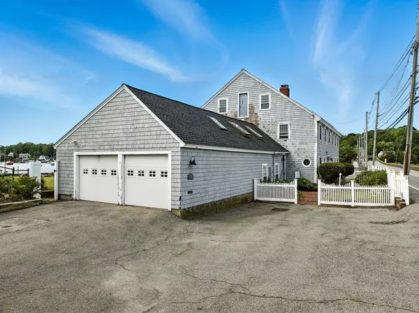 Gloucester, MA 01930,672 Washington Street