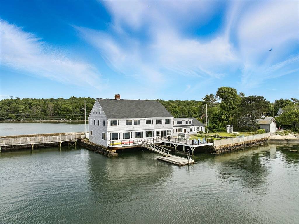 Gloucester, MA 01930,672 Washington Street