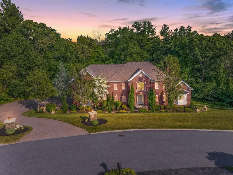 2 Regency Ridge, Andover, MA 01810