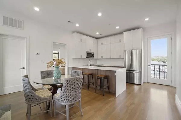 Boston, MA 02130,7 Burroughs Street #3