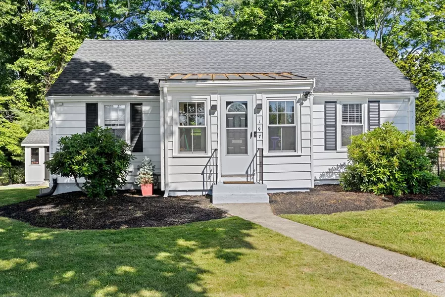 197 White St, Weymouth, MA 02190
