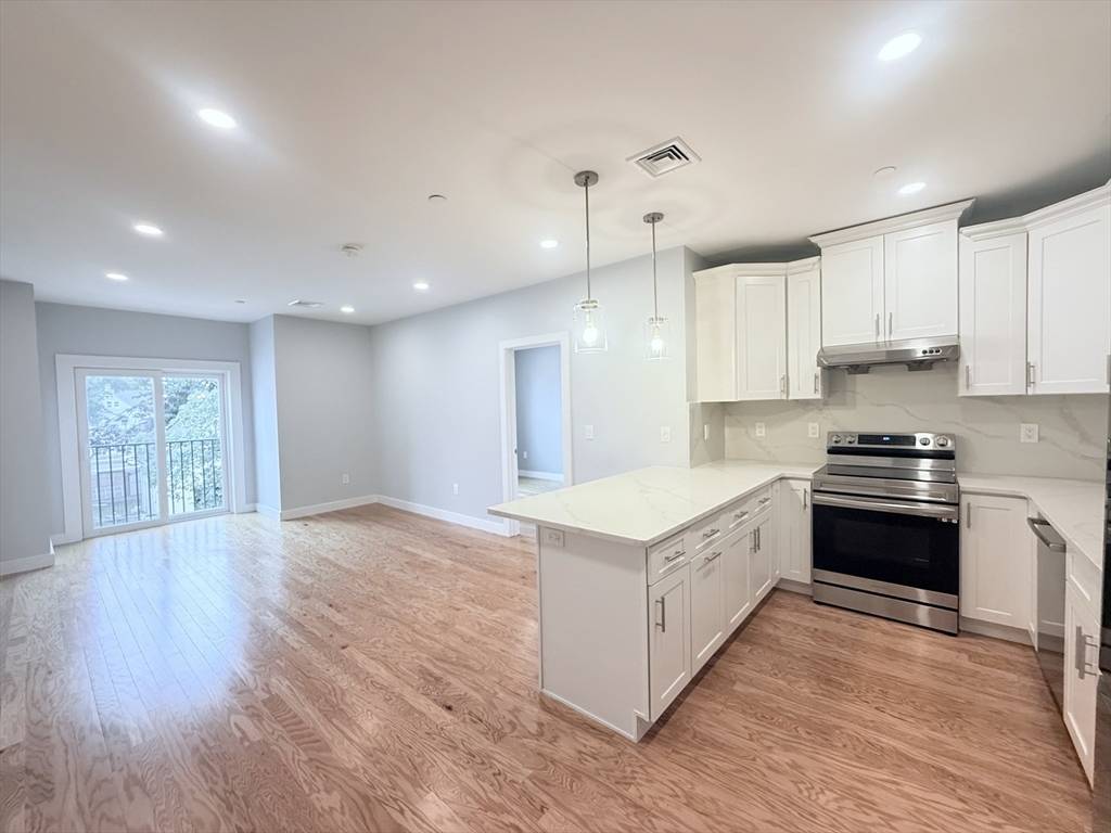 Quincy, MA 02170,222 Arlington Street #2B