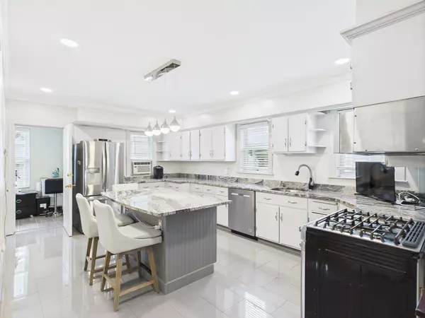 Somerville, MA 02145,27 Wisconsin Avenue