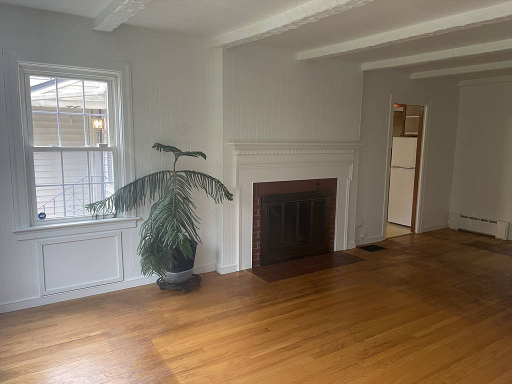 Spencer, MA 01562,3 Paxton Rd