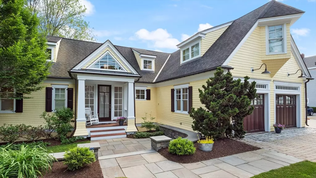 Amesbury, MA 01913,435 Main St