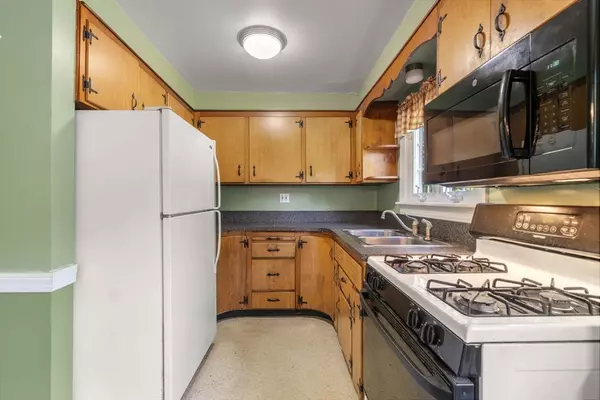 Berkley, MA 02779,554 Berkley