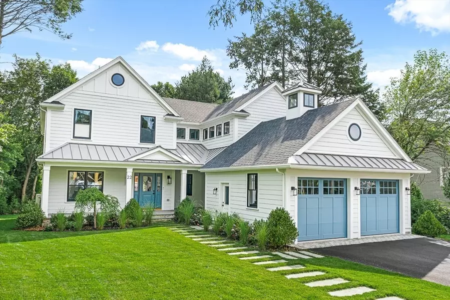 22 Priscilla Cir, Wellesley, MA 02481