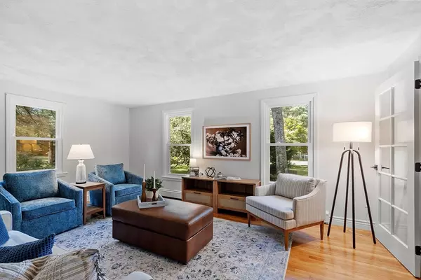 Acton, MA 01720,6 Candida Ln