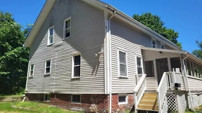 Warren, MA 01083,44 Mill St