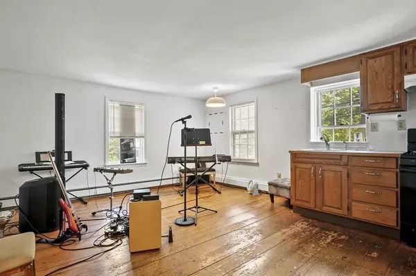 Arlington, MA 02476,18-20 Brattle Street