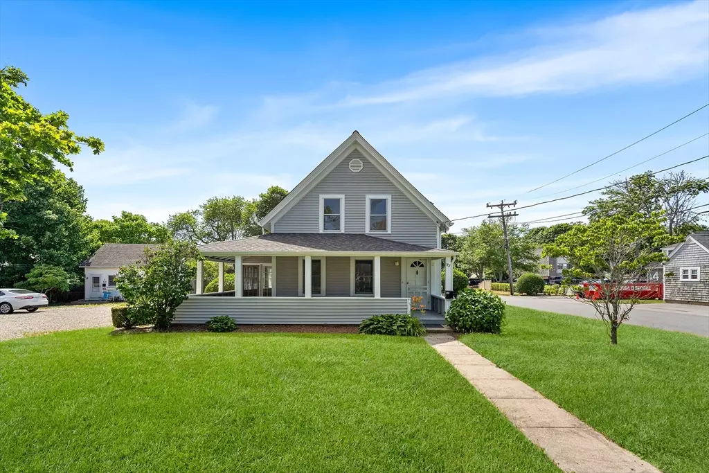 Barnstable, MA 02601,93 Sea St