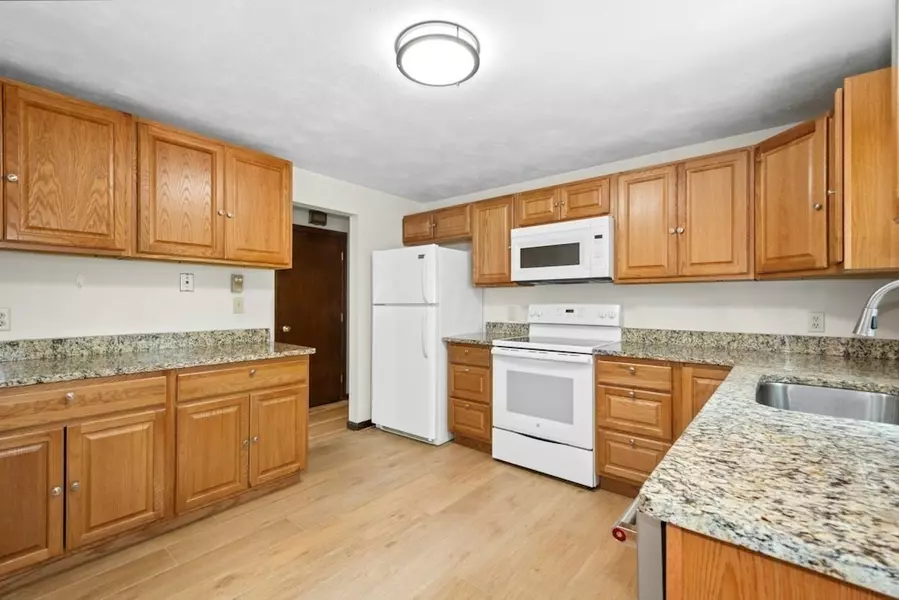 11 Minuteman Way #11, Shrewsbury, MA 01545