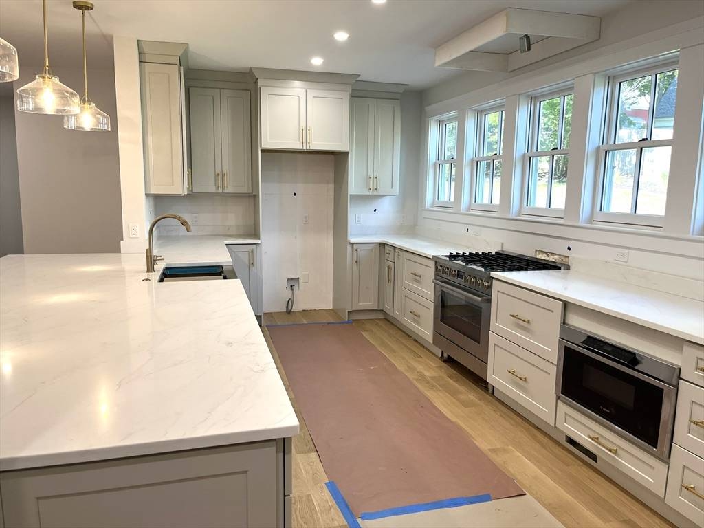 Natick, MA 01760,83 Eliot St