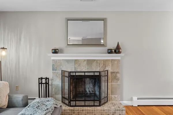 Andover, MA 01810,4 Richard Circle