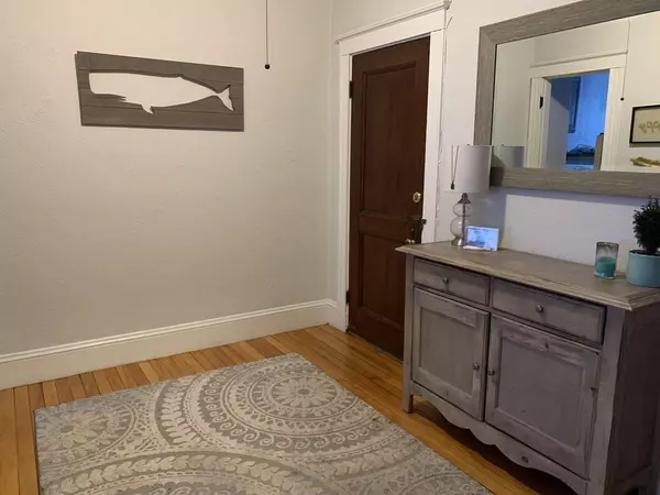 Newton, MA 02460,100 Madison Ave #5