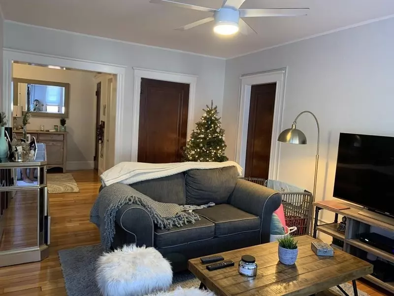 100 Madison Ave #5, Newton, MA 02460