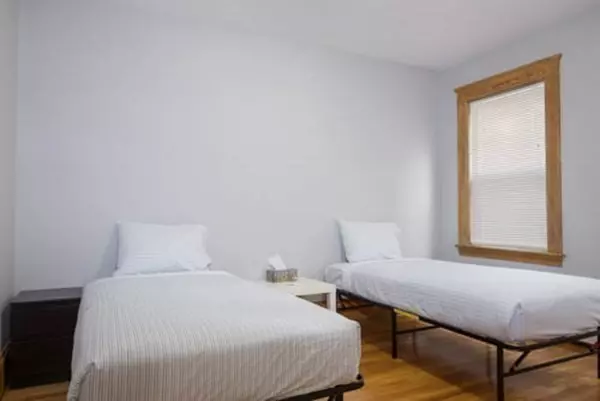 Worcester, MA 01610,63 Sterling St #2