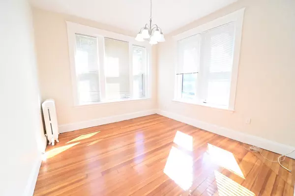 Boston, MA 02135,52 Cummings Road ##1