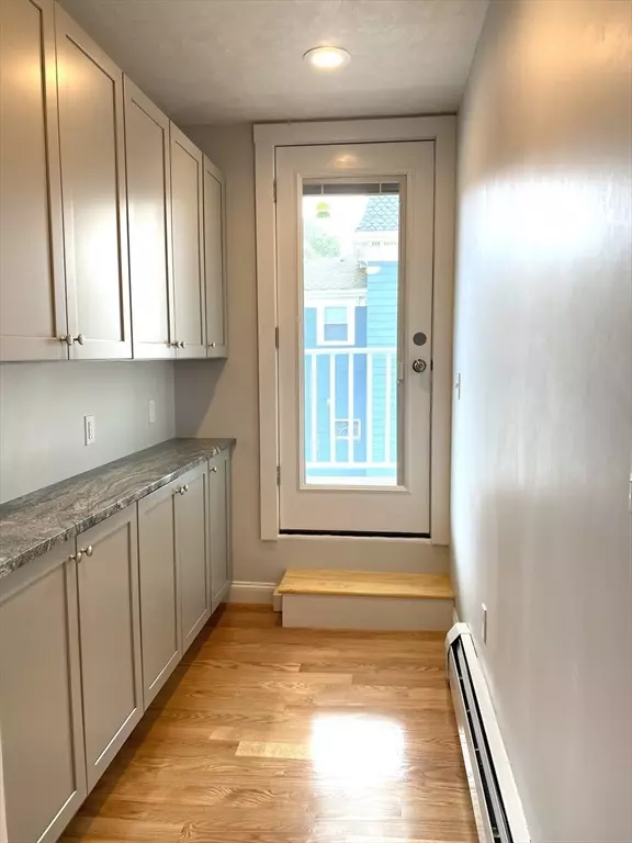 Somerville, MA 02143,21 Summit Ave #2