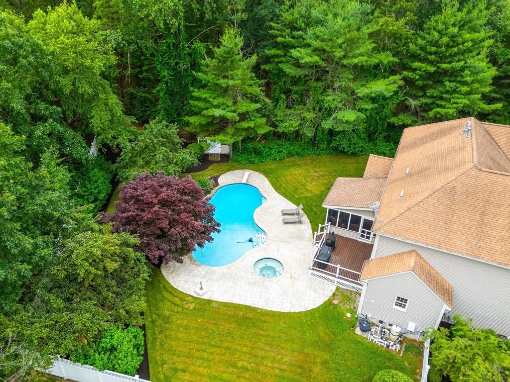 Westford, MA 01886,9 Jack Rabbit Ln