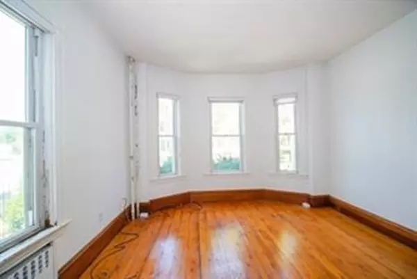 Cambridge, MA 02139,172 Pleasant Street #1