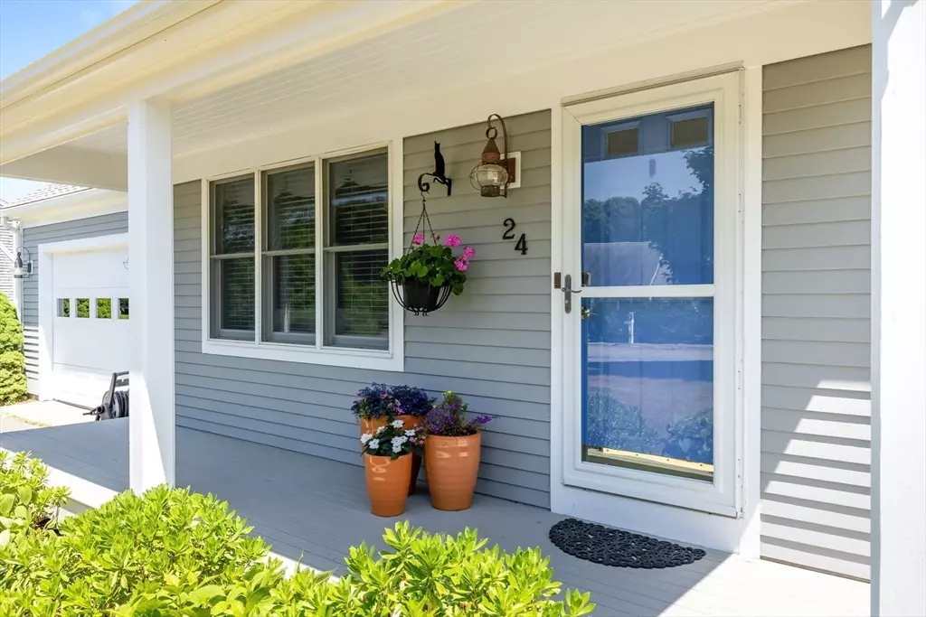 Falmouth, MA 02536,24 Putter Dr