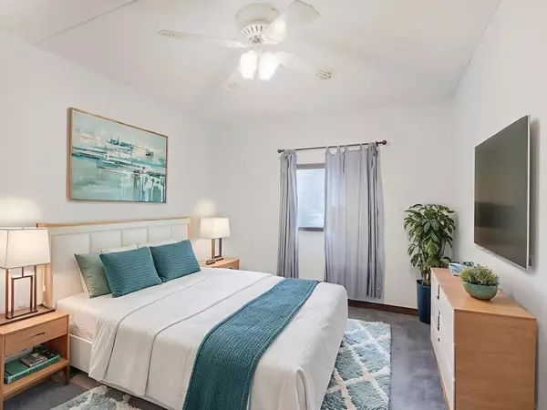 Everett, MA 02149,881 Broadway #16