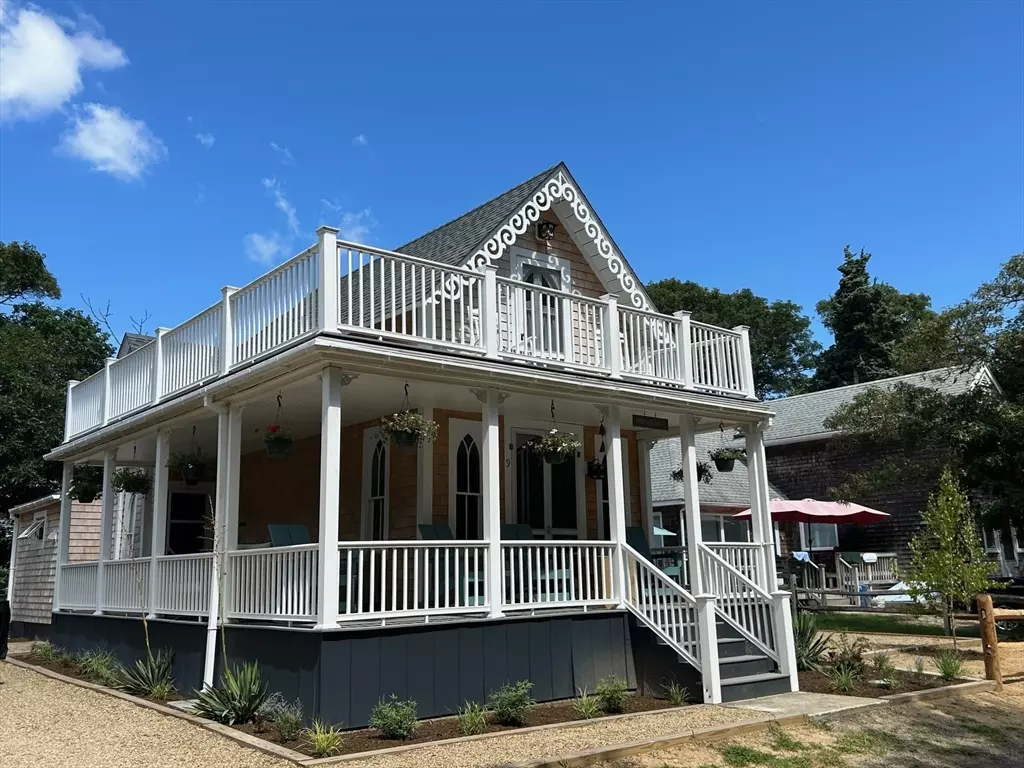 Oak Bluffs, MA 02557,9 Brunswick Ave