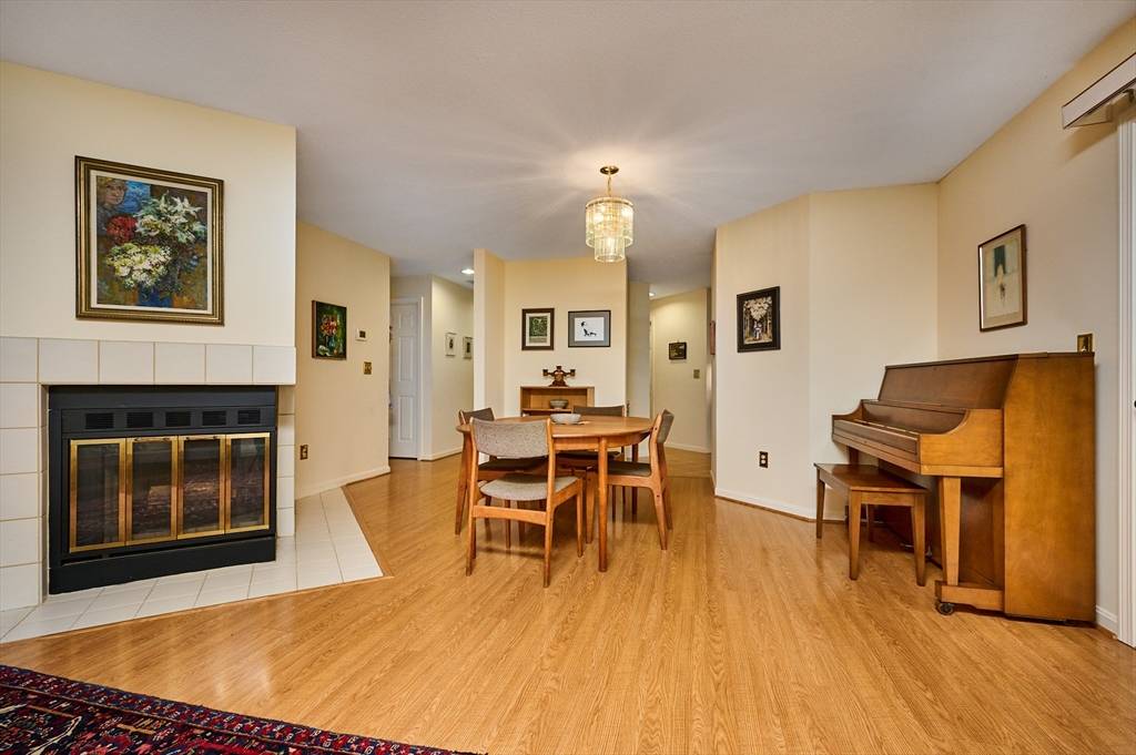 Amherst, MA 01002,23 Mcintosh Dr #23
