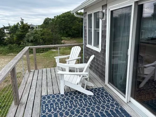 Mattapoisett, MA 02739,8 Cove Street