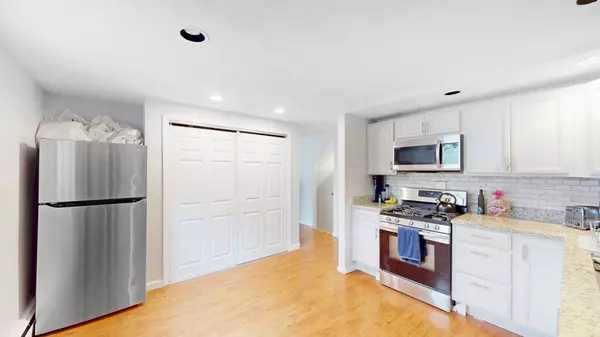 Cambridge, MA 02140,4 Saginaw Ave #2